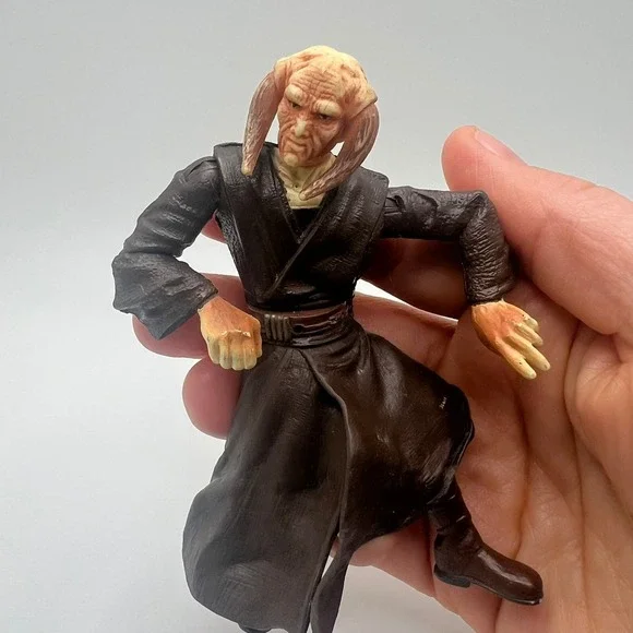 Star Wars Saesee Tiin Jedi Master 2002 AOTC Hasbro Action Figure No Weapons - Picture 2 of 7